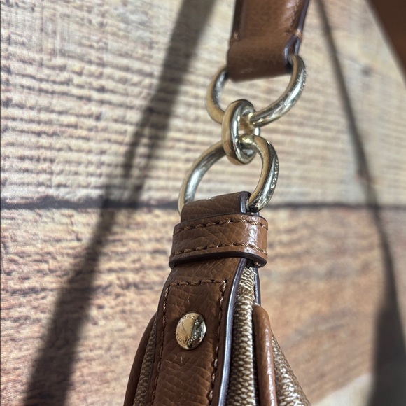 Coach Harley Hobo Tan signature C Shoulder Saddle Bag purse tote - Picture 6 of 16